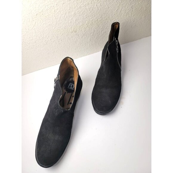 Fly London Black Suede Ankle Booties Women's Size 40 Side Zipper - Picture 1 of 13